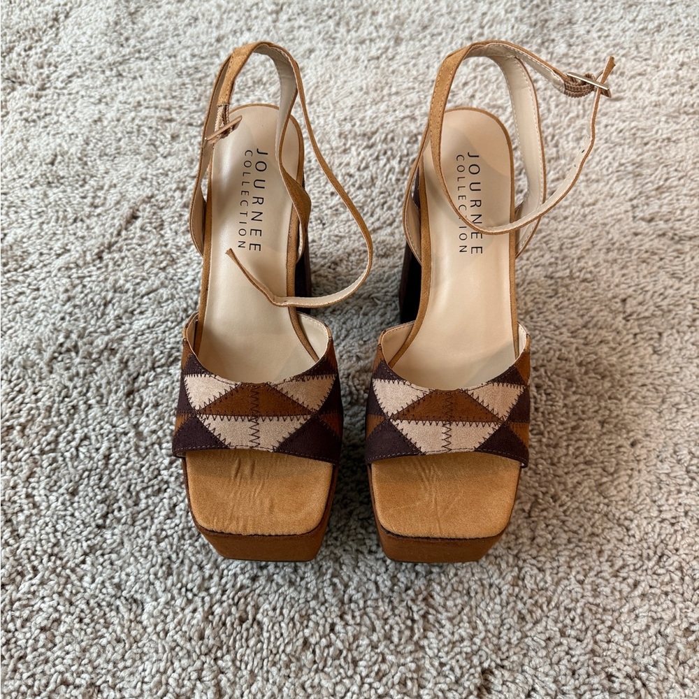 Journee Collection Women's Tan and Brown Platform Sandals